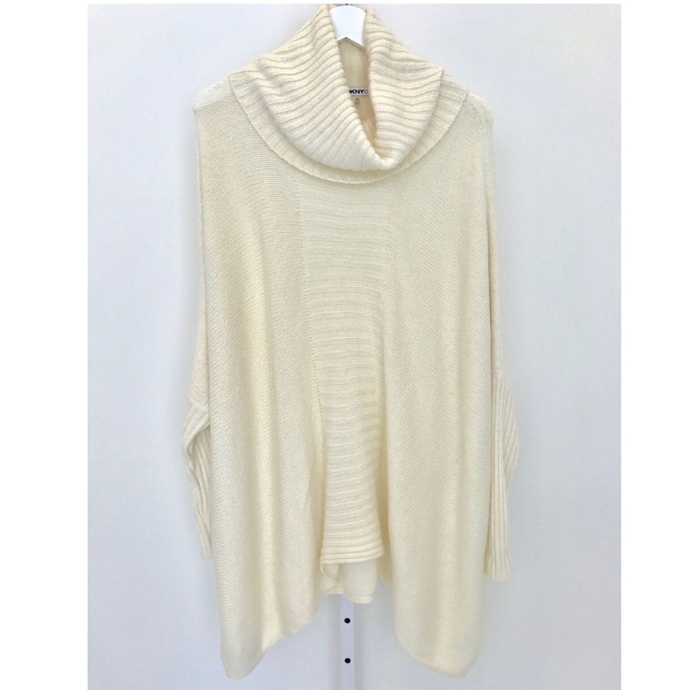 DKNY IVORY TURTLENECK PONCHO SWEATER SIZE SMALL
